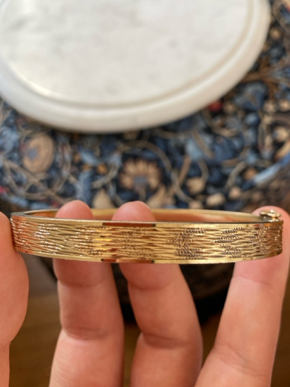 Antique Rolled Gold Hinged Bangle Bracelet w/Maker’s Mark - Picture 3 of 14